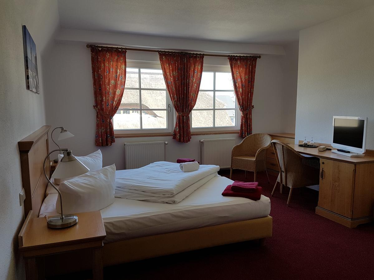 Hotel Alt Wittower Krug Wiek auf Ruegen Ngoại thất bức ảnh