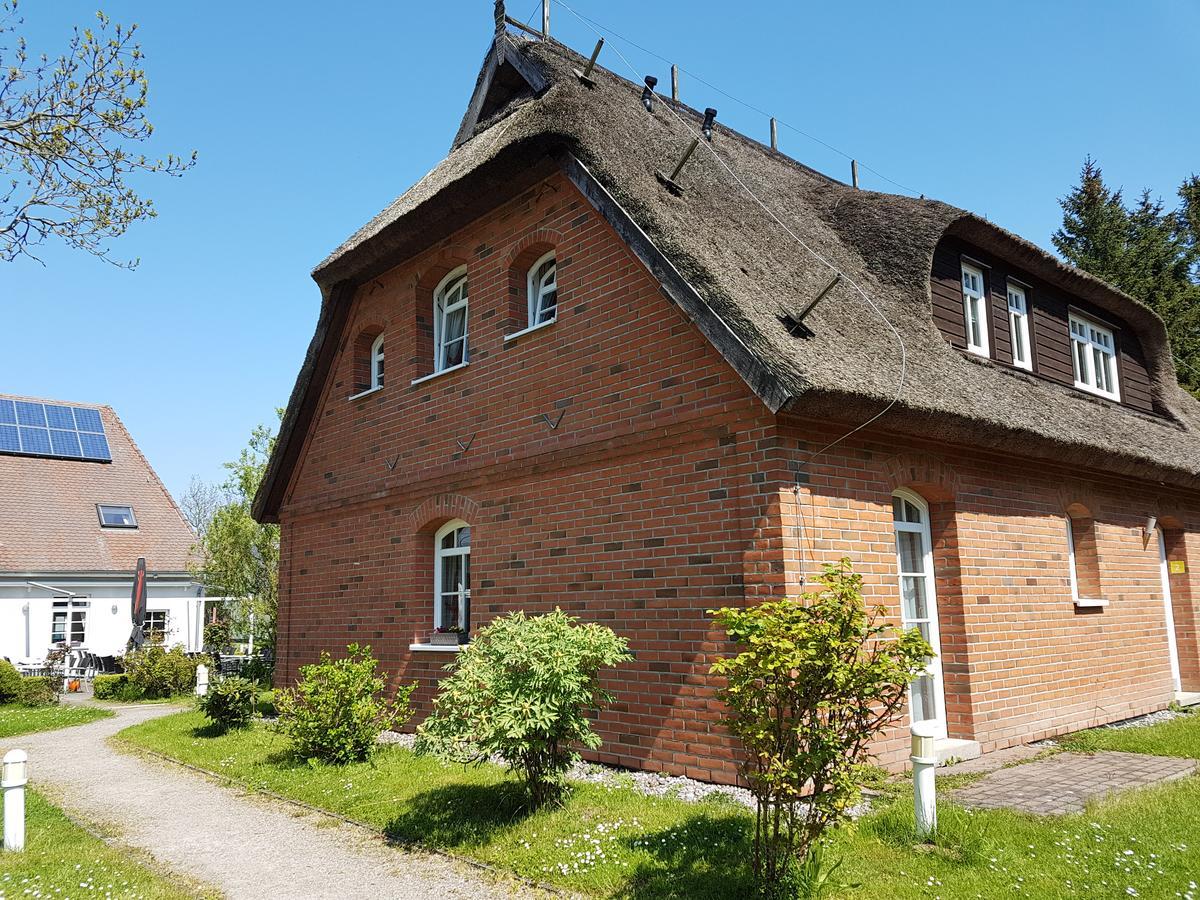 Hotel Alt Wittower Krug Wiek auf Ruegen Ngoại thất bức ảnh