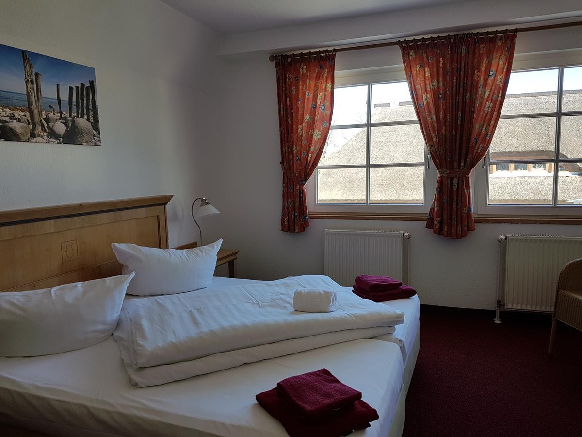 Hotel Alt Wittower Krug Wiek auf Ruegen Ngoại thất bức ảnh